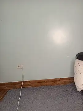 Petite_Lola8