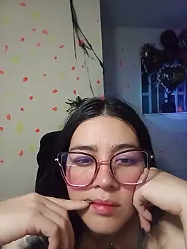 Lilithnath777 live cam on StripChat