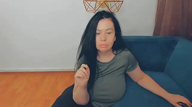 BrilliantGirll live cam on StripChat
