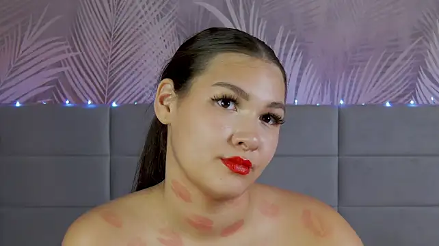 Leyla_Sparks live cam on StripChat