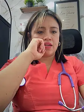 Melany-1 live cam on StripChat