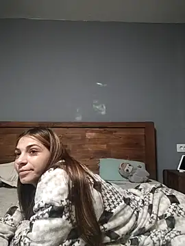 AntoniaHottie live cam on StripChat