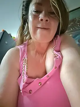 fastmilk live cam on StripChat