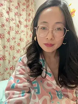 TangTang0530 live cam on StripChat