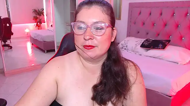 lorena_prg7 live cam on StripChat
