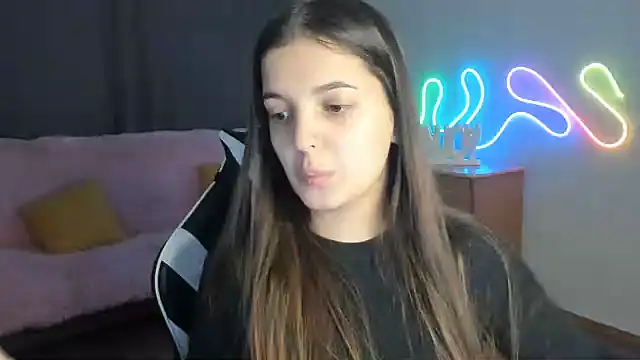 ChicGirl live cam on StripChat