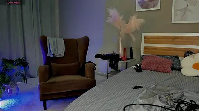 Valerie_Foxy live cam on StripChat