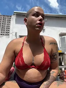 Modelo: alicetgirlbr