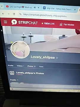 its_your_boy_2001 live cam on StripChat