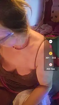Hot-Muci live cam on StripChat