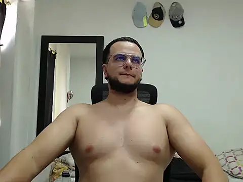 cloudsxxx live cam on StripChat