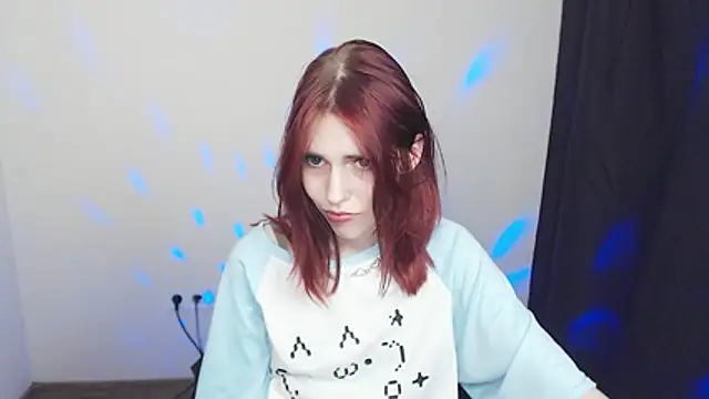 GuessMe___ live cam on StripChat