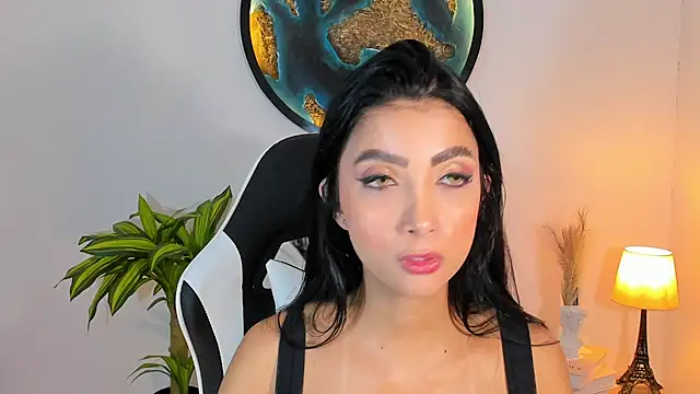 Megannwilliams live cam on StripChat
