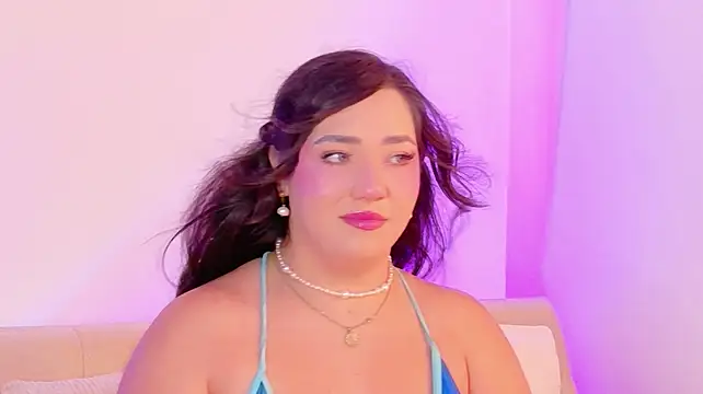 hannah_pradaa