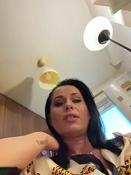 Hotmomcheckk_