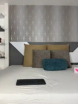 Lolaa_Velvet