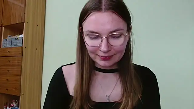 LooveELLYx live cam on StripChat