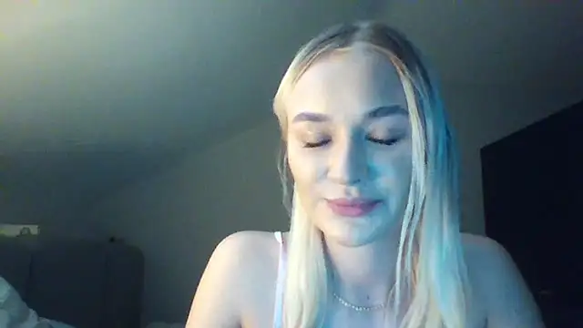 RoseSexyBlonde