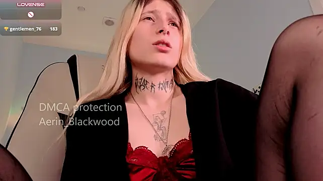 Aerin_Blackwood live cam on StripChat