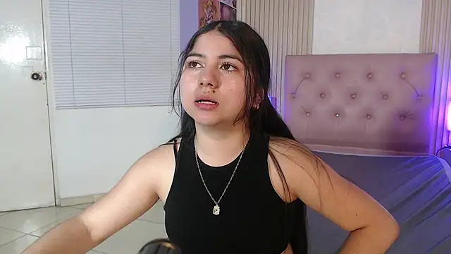lola_vesper live cam on StripChat