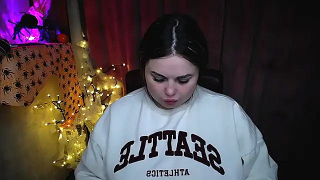 Emily_Mo