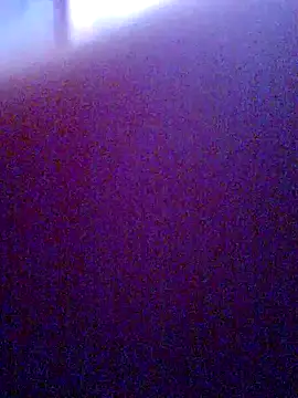 hotgirl-20 live cam on StripChat