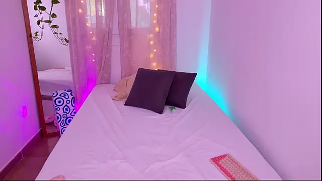 Mar_333 live cam on StripChat