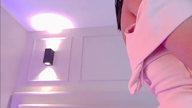 NaomiKlarc