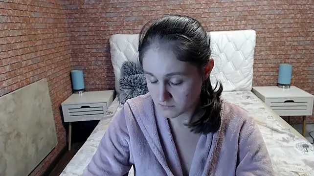 Holliy_Cooper