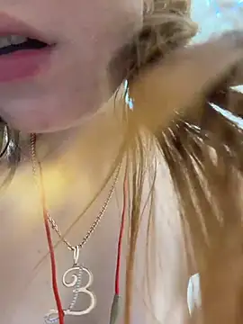 slaviccandy (F young) - Put off top for 1 min in shoe store