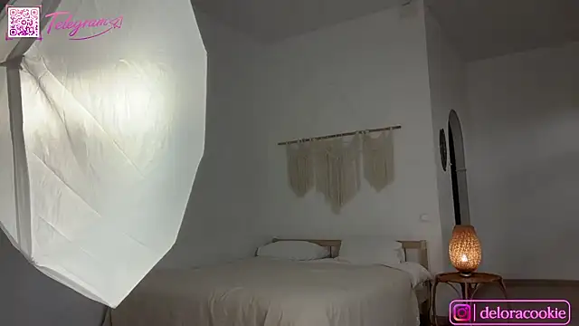 delorathecookiee (F young) - free the titties