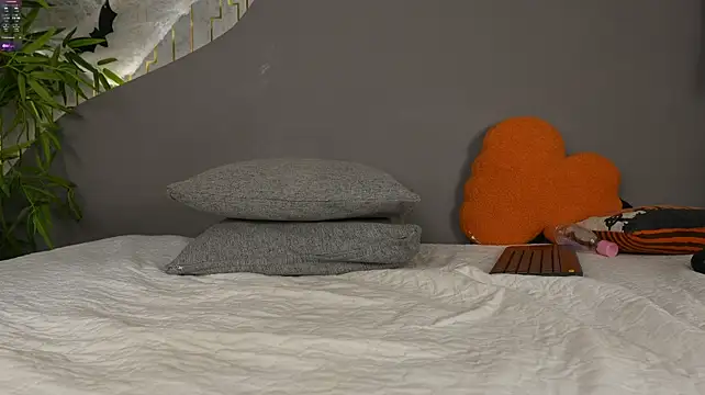 mia_lacy_