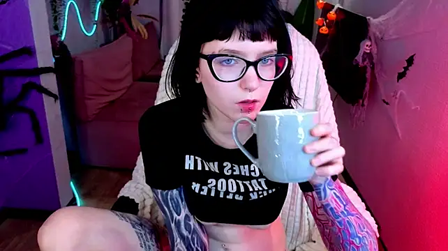 HazelTompson live cam on StripChat