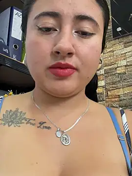_Sarah-Office1 live cam on StripChat