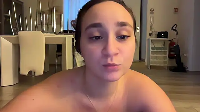 SexyAlisya live cam on StripChat