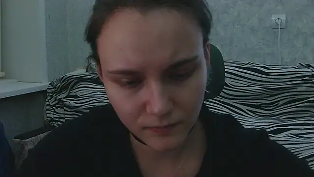 DolcezzaCream live cam on StripChat