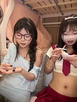Rocket-Girl live cam on StripChat