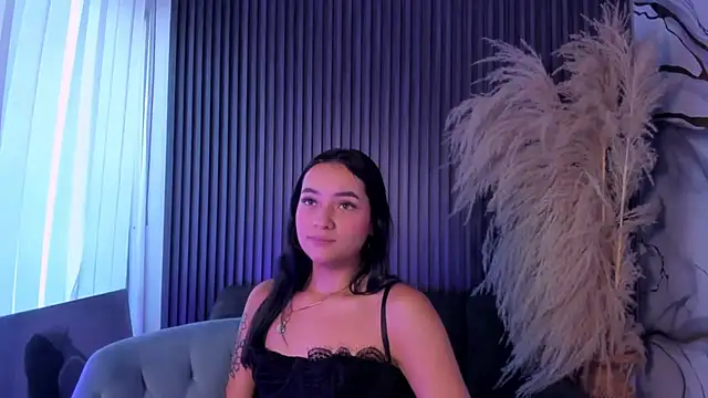 ZoehMiller_ live cam on StripChat