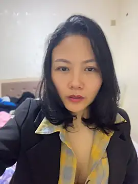 cucu25671 live cam on StripChat