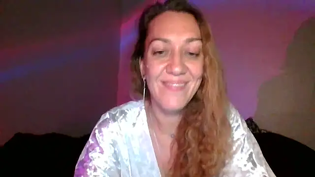 Uverona live cam on StripChat