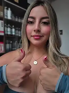 celesteblaze_ (G young) - Show boobs 🍒