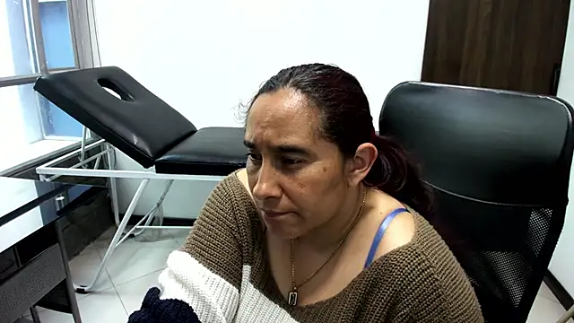 LeilaSmith_ live cam on StripChat