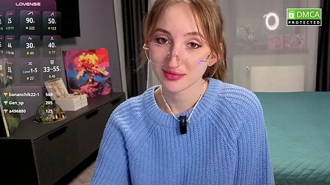 alice_toffee (F young) - toy inside pussy👀