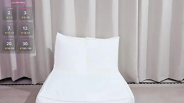 sissy-cc (F young) - 上空揉胸胸＋M腿极致诱惑
