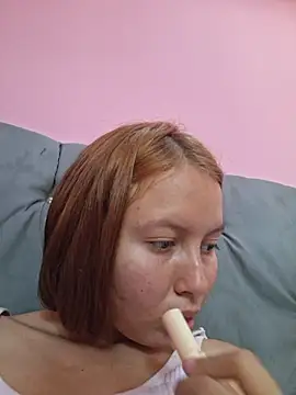 Khelmi live cam on StripChat