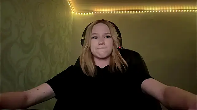 linaloawot live cam on StripChat