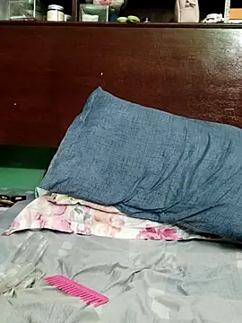 queensoreal (Ask my age) - Save me,my heart is heavy.make me cum💦