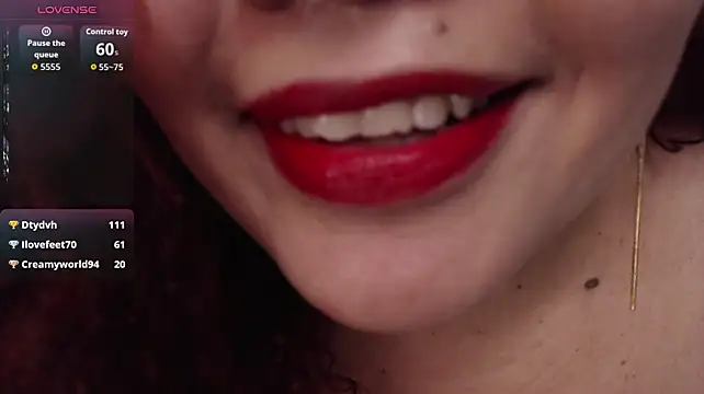 Veronica_Russ live cam on StripChat