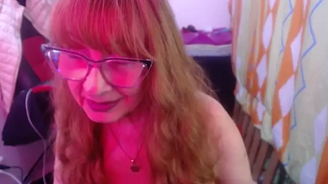 KarimaSarabe live cam on StripChat