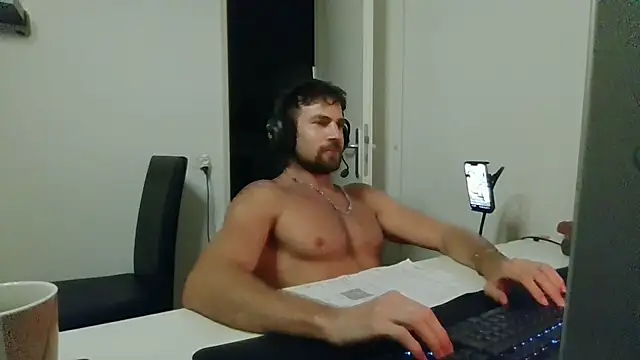 alpha-hunk live cam on StripChat